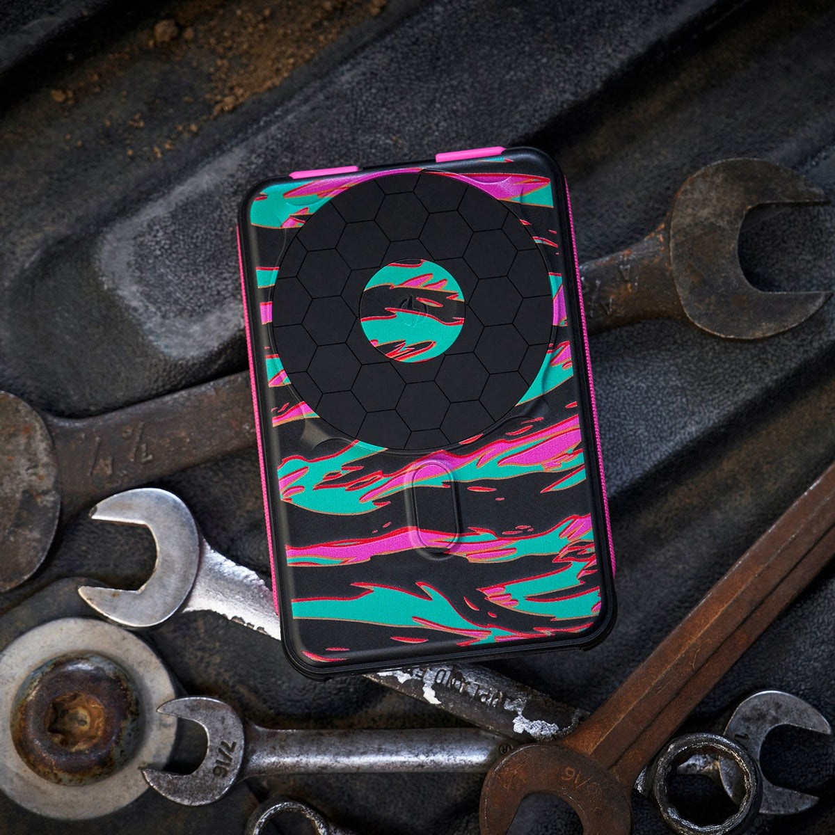 Ridge Wallet for MagSafe + Power Bank - Neon Tiger