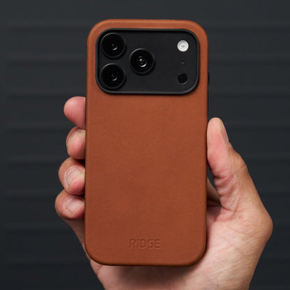 Ridge Phone Case - iPhone 18 Pro - Tobacco Brown Leather